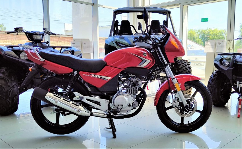 Мотоцикл Yamaha YBR 125 червоний в наявності
