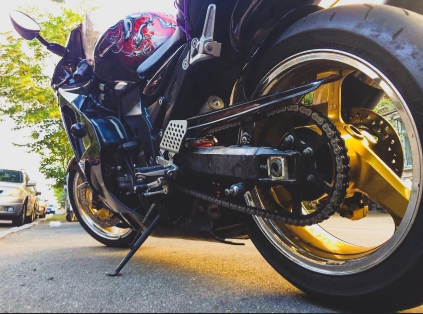 Продам мотоцикл Kawasaki Zx12r