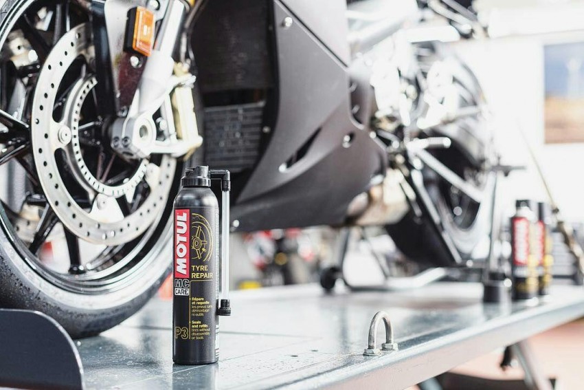 Герметик шин для скутерів MOTUL P3 TYRE REPAIR 300 мл