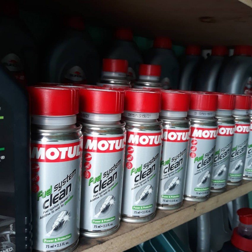 Очисник паливної системи скутерів MOTUL FUEL SYSTEM CLEAN