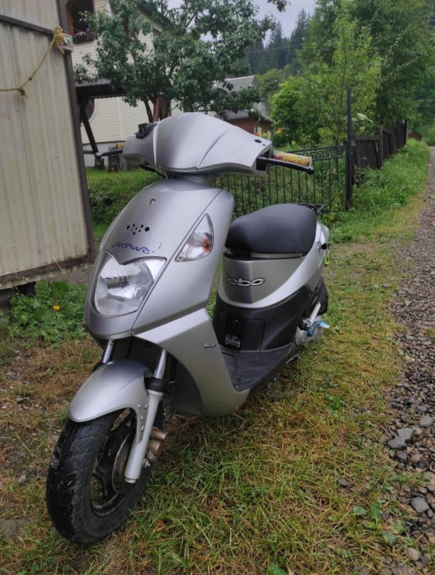 Продам скутер Daelim 50cc