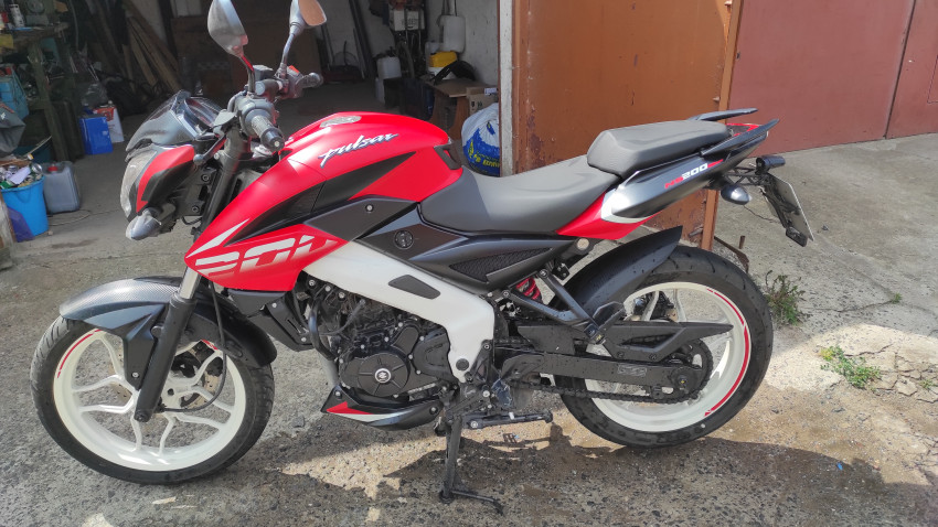 Bajaj Pulsar ns200